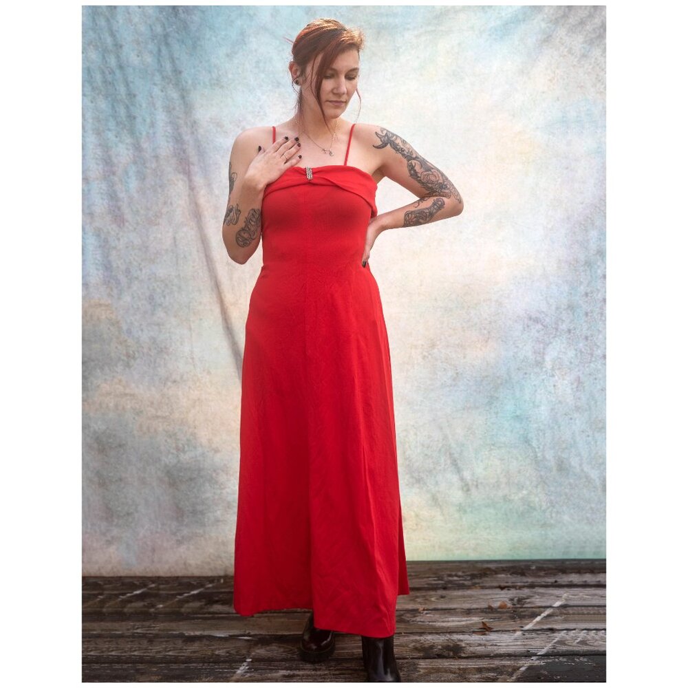 Vintage Red Prom Bridesmaid Formal Dress with Accent - Size 5